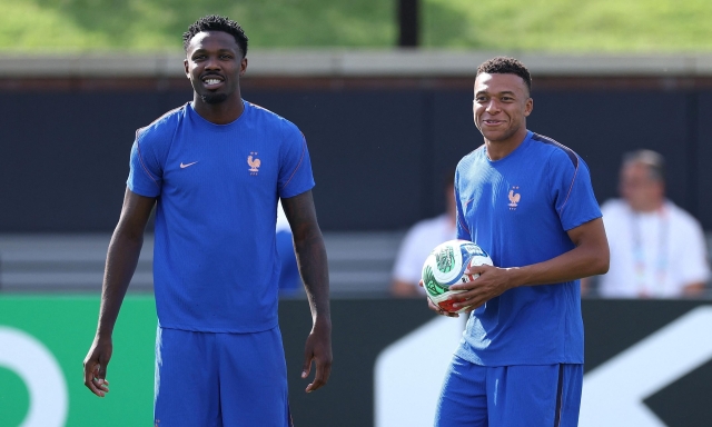 Francia verso la Svezia: Thuram infortunato, Saliba recuperato